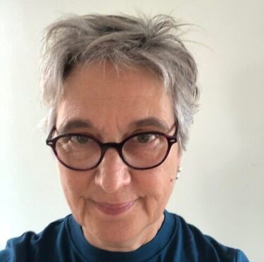 Män opererade och sedan strålbehandlade för prostatacancer har mer besvär från urinvägarna än män som bara är opererade